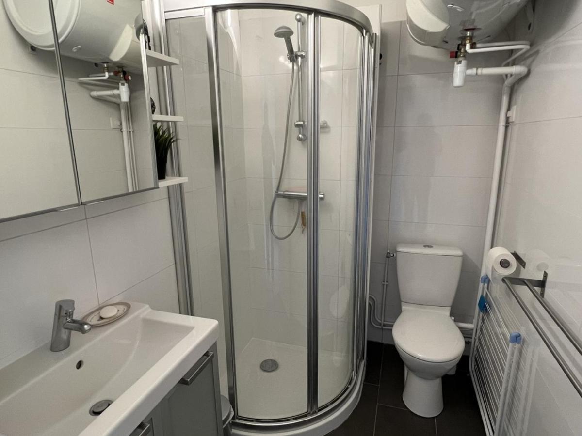 Studio En Centre-Ville De Cabourg Avec Balcon Et Parking - Fr-1-487-345 Exteriör bild